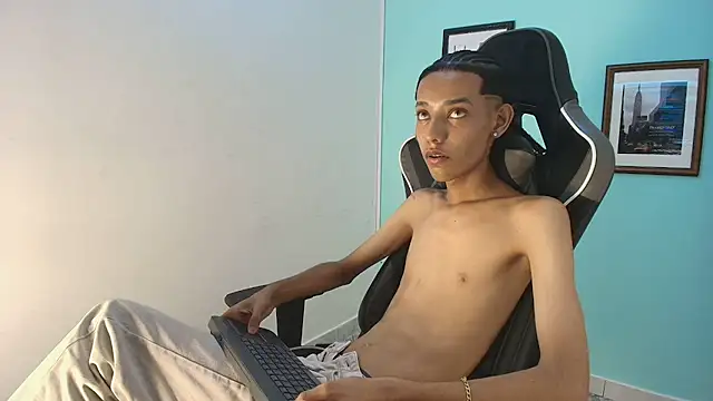 Drake_cum23のウェブカメラショー