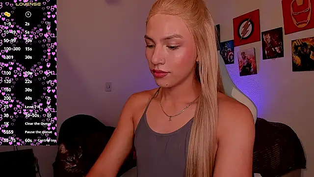 camila___princess Show in webcam