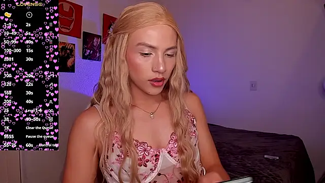 camila___princess Show in webcam