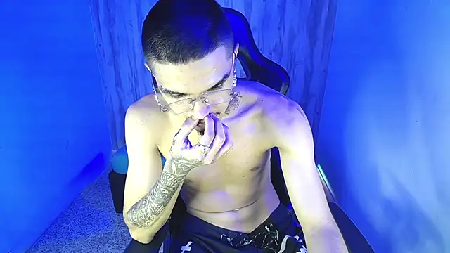 Tayson_Hot: вебкам-шоу