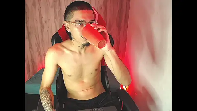 Tayson_Hot webcam show