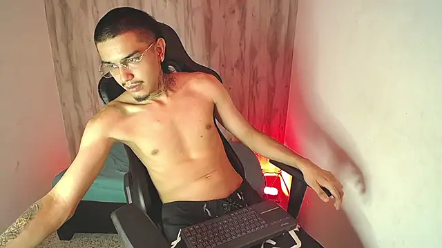 Tayson_Hot – webcam-show