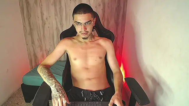 Tayson_Hot – webcam-show
