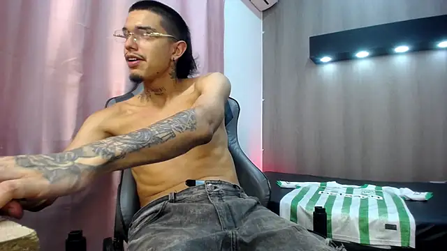 Tayson_Hotn Webbikameraesitys