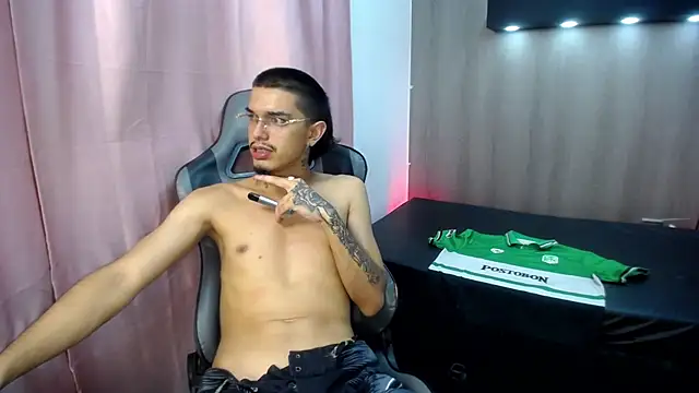 Tayson_Hot Webcamshow
