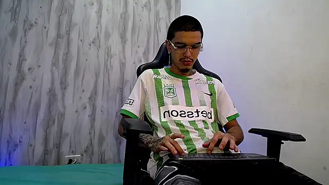 Tayson_Hot Webcamshow