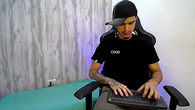 Tayson_Hot Webcam show