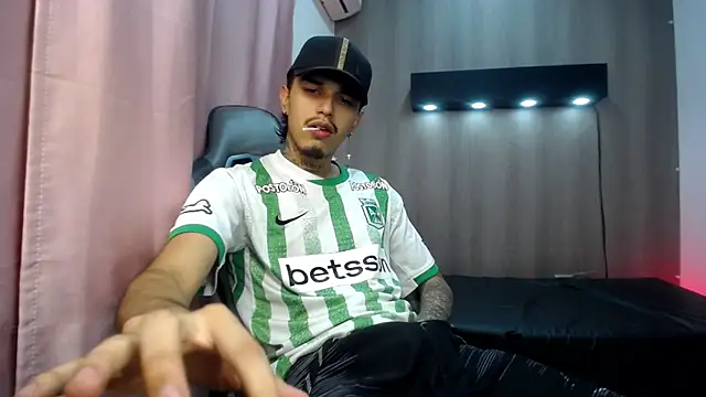 Tayson_Hotn Webbikameraesitys