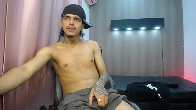 Tayson_Hotn Webbikameraesitys