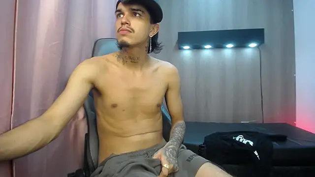 Tayson_Hot Webcam-Show