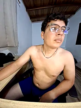 LiamRoi Show Webcam