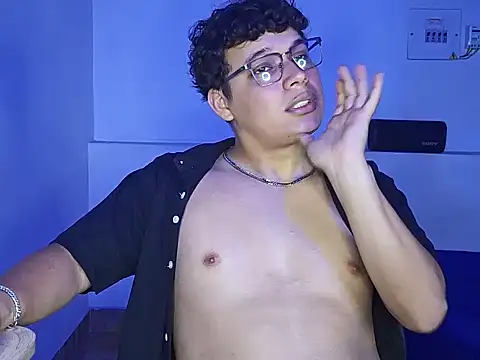 عرض كام LiamRoi