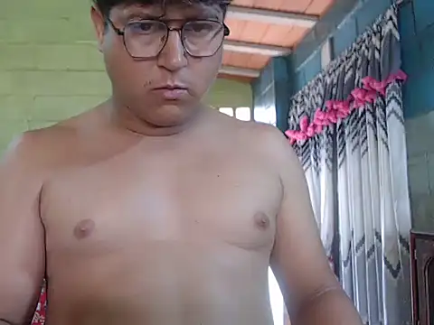 Show modela sharly14 na web-kameri