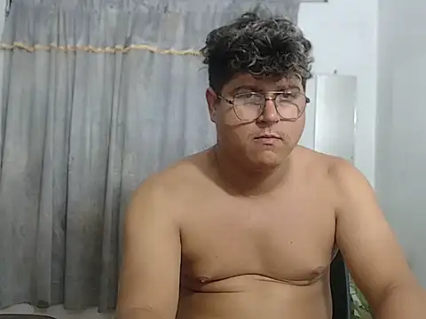 sharly14 Show in webcam