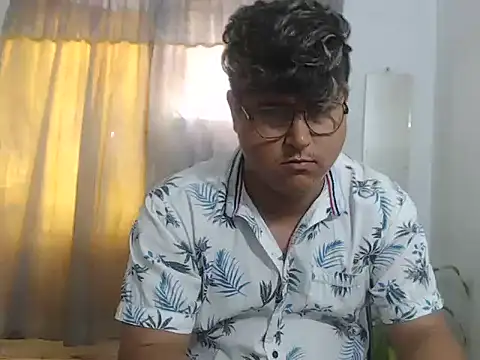 Show de sharly14 na webcam
