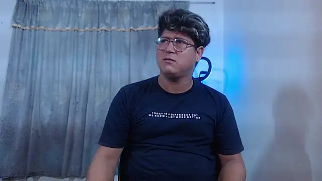 sharly14n Webbikameraesitys