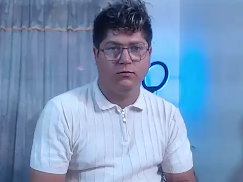 Show de sharly14 na webcam