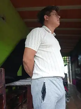 Show de sharly14 na webcam