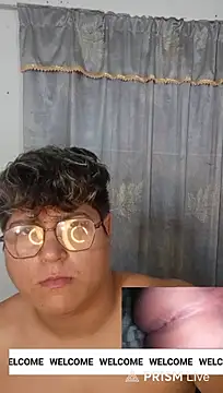 sharly14: διαδικτυακό σόου στην κάμερα