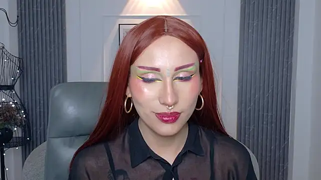 Show modela auravg na web-kameri