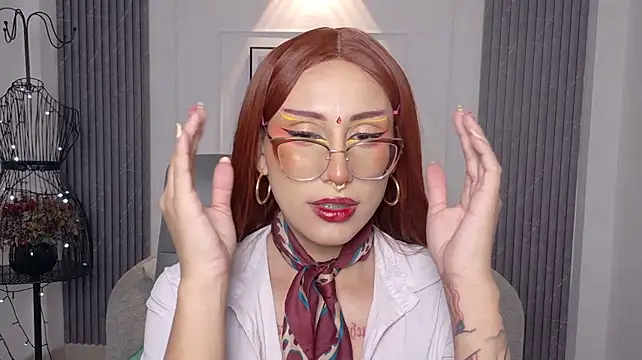 Show modela auravg na web-kameri