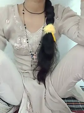 Hot_Riya_999 网络视讯表演