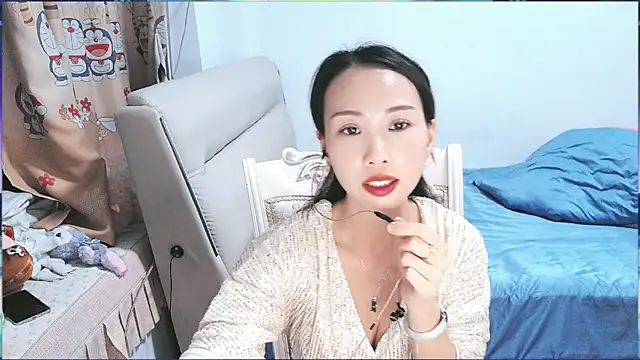 Q-Lisa's Live XXX Chat