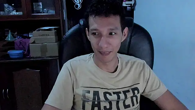 AlphaMarco webcam show