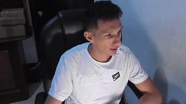 AlphaMarco Webcam show