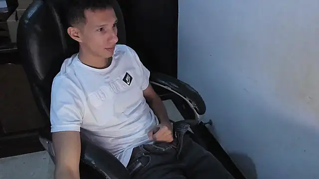 AlphaMarco – webcam-show