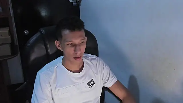 AlphaMarco – webcam-show