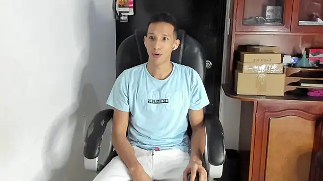AlphaMarco webcam show