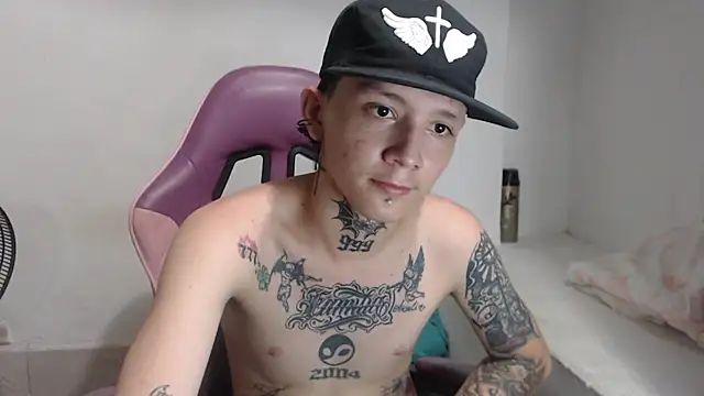 nick_boystraightn Webbikameraesitys