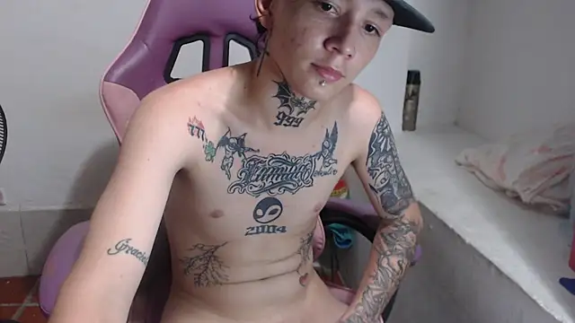 nick_boystraightn Webbikameraesitys