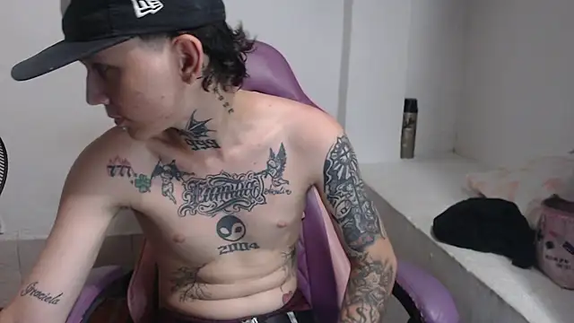 nick_boystraight – webcam-show