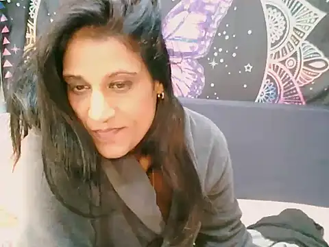 indiansexcsmile4uのウェブカメラショー