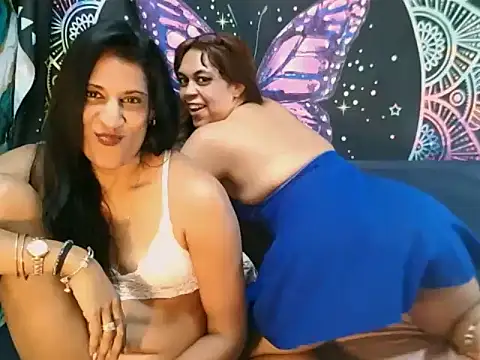 Pokazy przed kamerką – indiansexcsmile4u