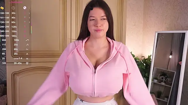 Chatroom XXX en direct de CaroleeMir