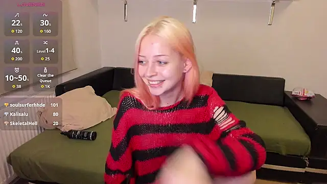 PetiteLia_ Chat XXX in diretta