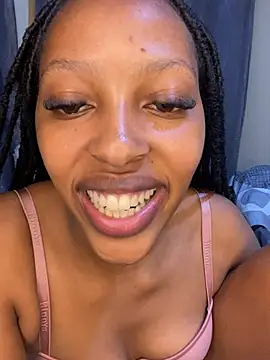 XXX chat uživo modela Sexylatisha