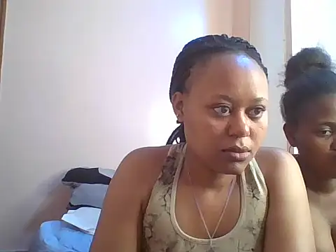 Chat XXX en directo de IvoryMus