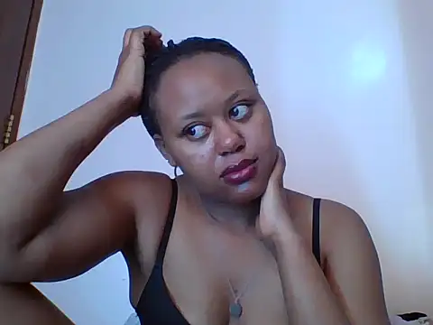IvoryMus live XXX chat