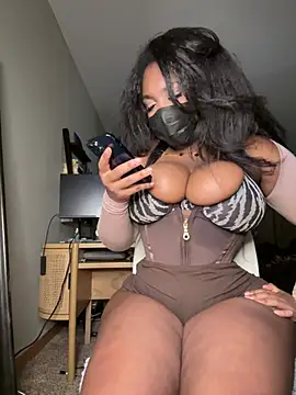 Pokazy przed kamerką – Sweetcheeksxoxo