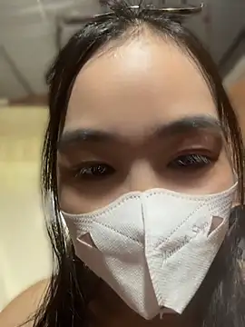 Shusshiy Pertunjukan Webcam