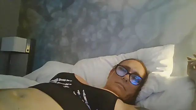redladyblossom's Webcam Show