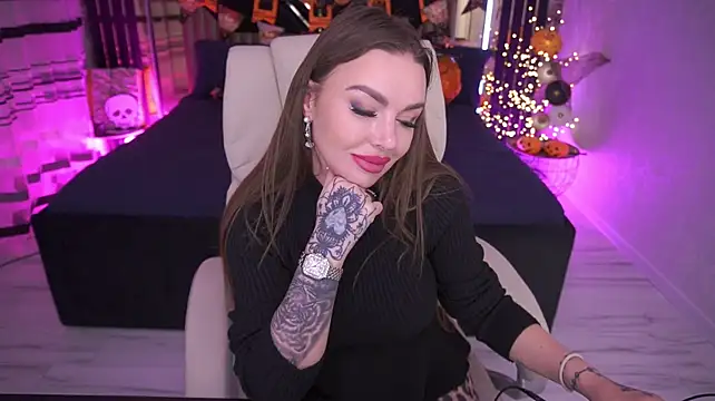 EmilyySecret 现场XXX聊天