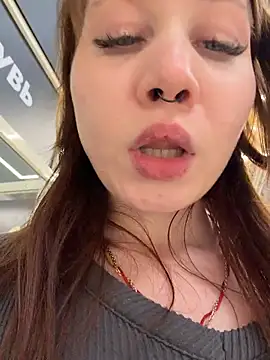 SlavicCandy webcam show