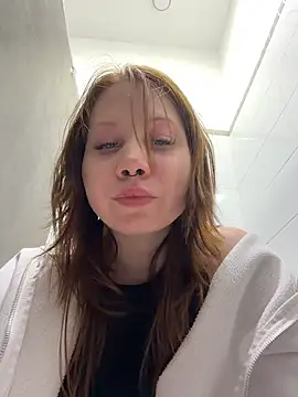SlavicCandy's Live XXX Chat