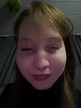 XXX chat uživo modela SlavicCandy