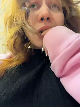 Chat +18 de SlavicCandy ao vivo